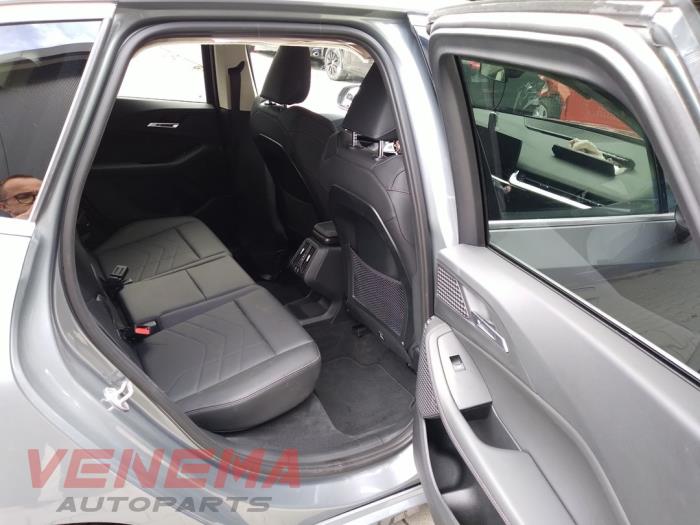 BMW 2 serie Active Tourer 218i 1.5 TwinPower Turbo 12V Samochód złomowany (2024, Szary)