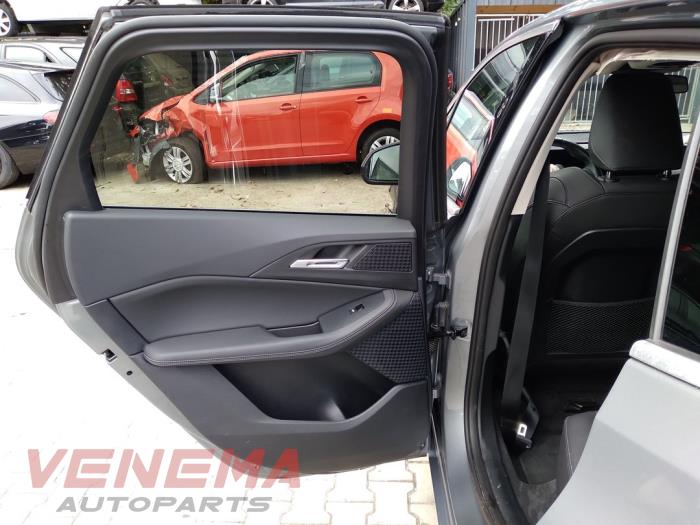 BMW 2 serie Active Tourer 218i 1.5 TwinPower Turbo 12V Samochód złomowany (2024, Szary)
