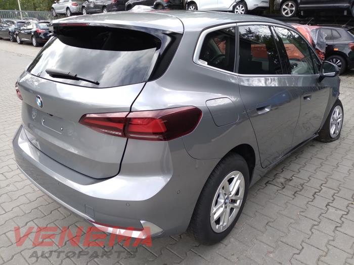 BMW 2 serie Active Tourer 218i 1.5 TwinPower Turbo 12V Samochód złomowany (2024, Szary)