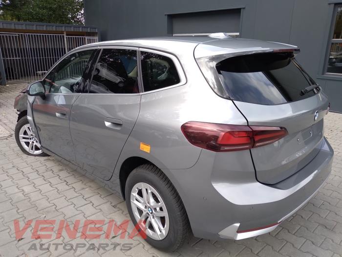 BMW 2 serie Active Tourer 218i 1.5 TwinPower Turbo 12V Samochód złomowany (2024, Szary)