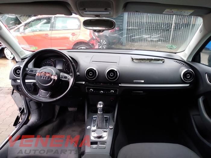 Audi A3 Sportback 1.4 TFSI 16V e-tron Samochód złomowany (2015, Szary)