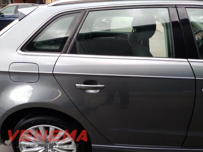 Audi A3 Sportback 1.4 TFSI 16V e-tron Samochód złomowany (2015, Szary)