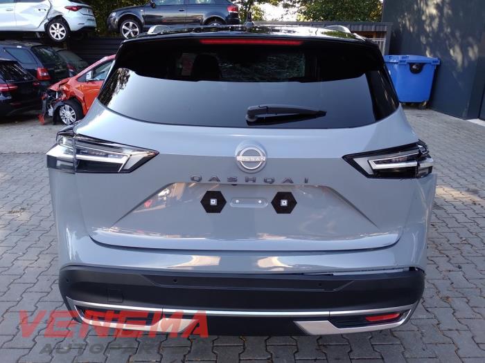 Nissan Qashqai 1.3 DIG-T MHEV 16V Samochód złomowany (2025, Szary)