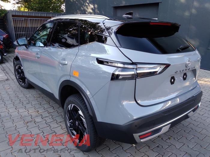 Nissan Qashqai 1.3 DIG-T MHEV 16V Samochód złomowany (2025, Szary)