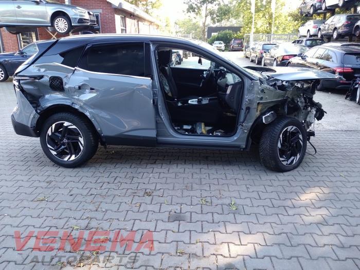 Nissan Qashqai 1.3 DIG-T MHEV 16V Samochód złomowany (2025, Szary)