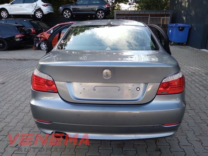 BMW 5 serie 550i 32V Samochód złomowany (2008, Szary)