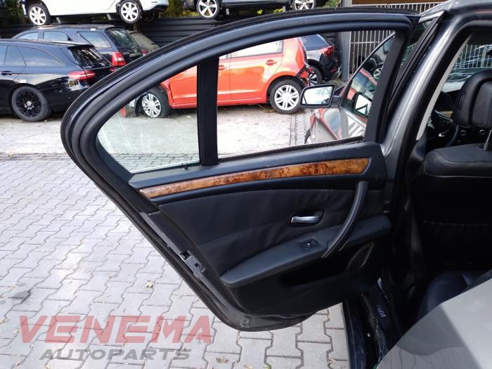 BMW 5 serie 550i 32V Samochód złomowany (2008, Szary)