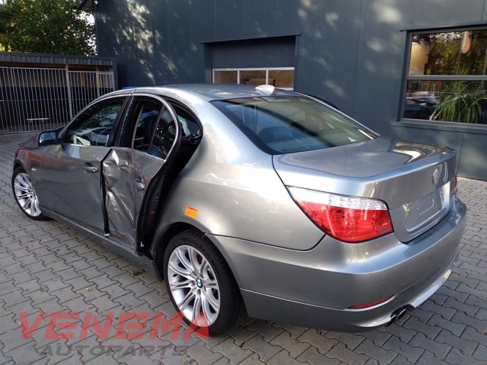 BMW 5 serie 550i 32V Samochód złomowany (2008, Szary)