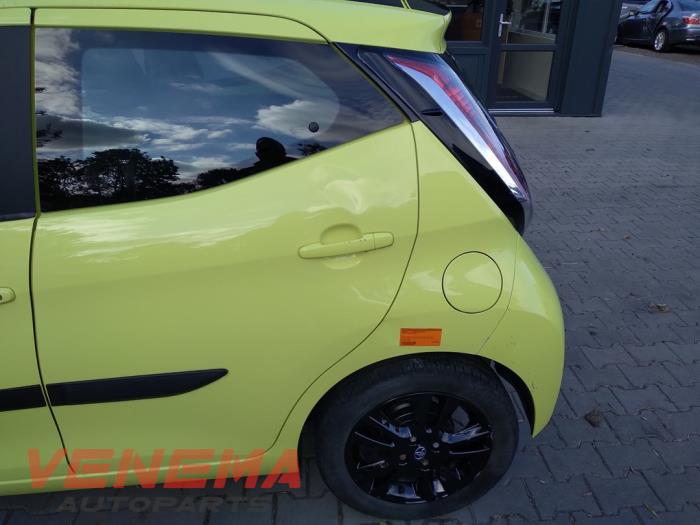 Toyota Aygo 1.0 12V VVT-i Samochód złomowany (2017, Zólty)