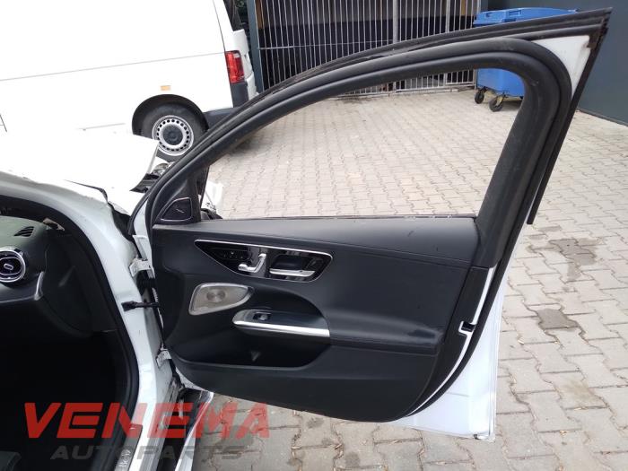 Mercedes C C-200 1.5 EQ Boost 4-Matic Samochód złomowany (2024, Bialy)