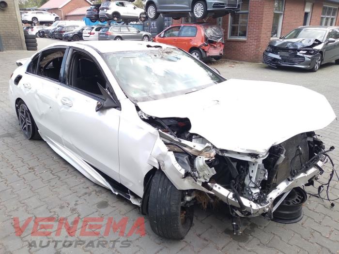 Mercedes C C-200 1.5 EQ Boost 4-Matic Samochód złomowany (2024, Bialy)