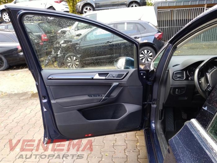 Volkswagen Golf Sportsvan 1.4 TSI 16V Skrotfordon (2017, METALLIC BLAUW)