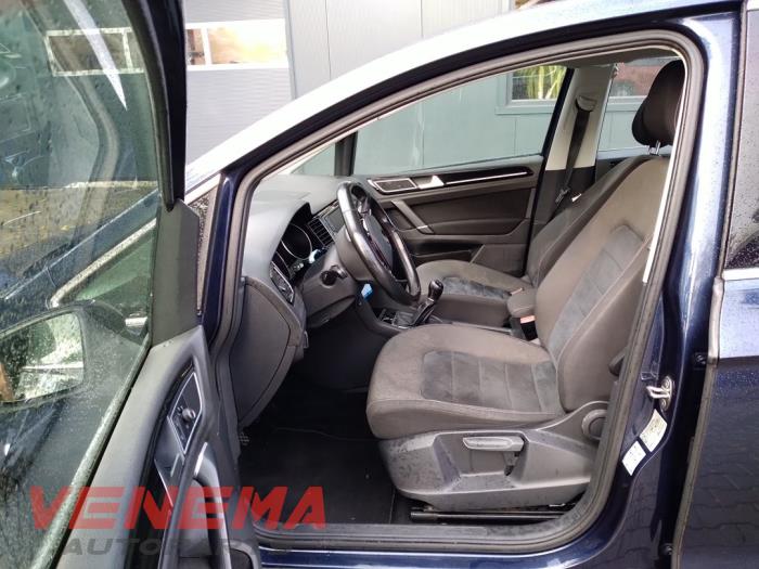 Volkswagen Golf Sportsvan 1.4 TSI 16V Skrotfordon (2017, METALLIC BLAUW)