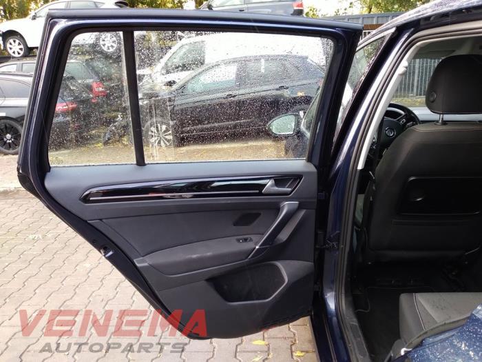 Volkswagen Golf Sportsvan 1.4 TSI 16V Skrotfordon (2017, METALLIC BLAUW)