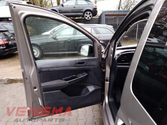 Volkswagen Caddy Combi V 2.0 TDI BlueMotionTechnology Samochód złomowany (2021, Metalik, Bez)