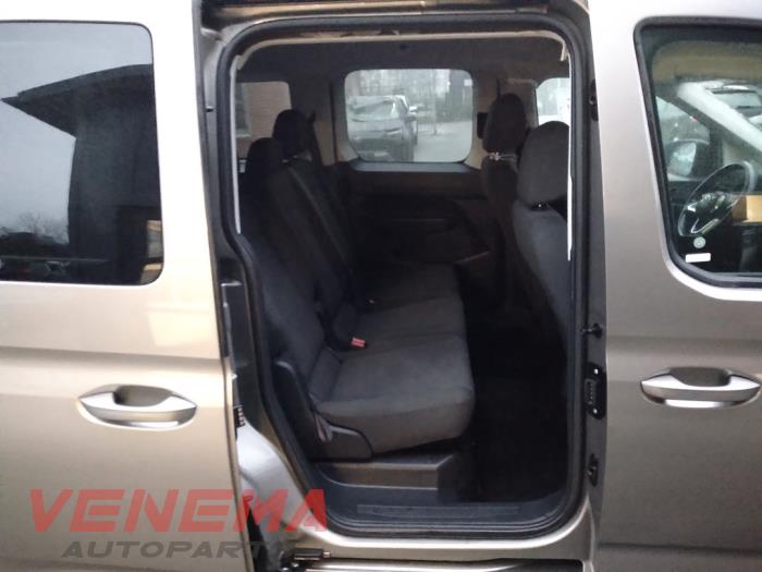Volkswagen Caddy Combi V 2.0 TDI BlueMotionTechnology Samochód złomowany (2021, Metalik, Bez)