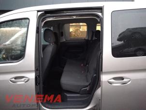 Volkswagen Caddy Combi V 2.0 TDI BlueMotionTechnology Samochód złomowany (2021, Metalik, Bez)