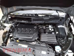 Volkswagen Caddy Combi V 2.0 TDI BlueMotionTechnology Samochód złomowany (2021, Metalik, Bez)