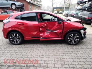 Ford Puma 1.0 Ti-VCT EcoBoost mHEV 12V Épave (2022, Métallisé, Rouge)