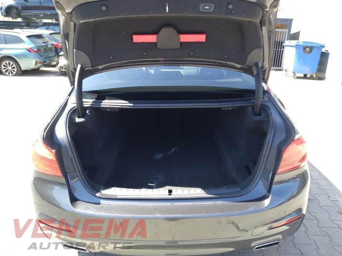 BMW 5 serie 540d xDrive 3.0 TwinPower Turbo 24V Épave (2019, Métallisé, Gris)