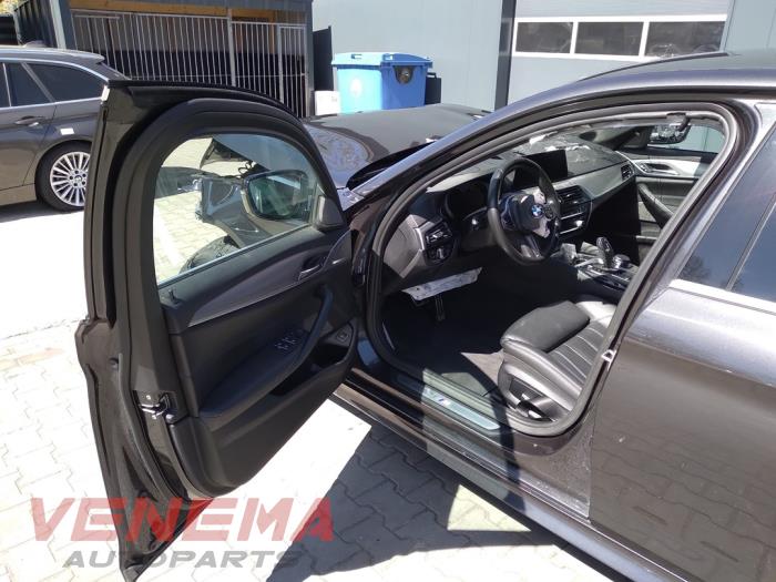 BMW 5 serie 540d xDrive 3.0 TwinPower Turbo 24V Épave (2019, Métallisé, Gris)