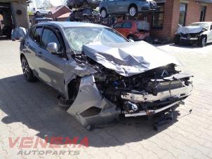 BMW 1 serie 120 1.5 TwinPower Turbo 12V Épave (2025, Métallisé, Gris)