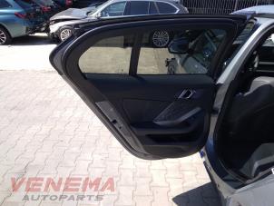 BMW 1 serie 120 1.5 TwinPower Turbo 12V Épave (2025, Métallisé, Gris)