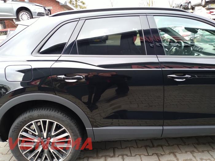 Audi Q3 1.4 45 TFSI e 16V Épave (2023, Métallisé, Noir)