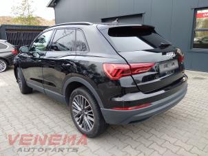 Audi Q3 1.4 45 TFSI e 16V Épave (2023, Métallisé, Noir)