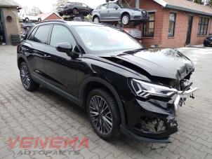 Audi Q3 1.4 45 TFSI e 16V Épave (2023, Métallisé, Noir)