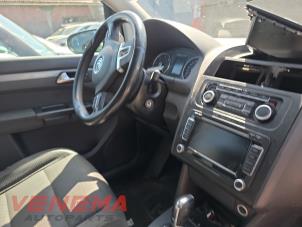 Volkswagen Touran 1.6 TDI 16V Vehículo de desguace (2011, Metálico)