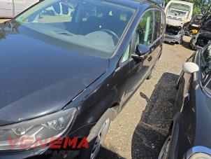 Volkswagen Touran 1.6 TDI 16V Vehículo de desguace (2011, Metálico)