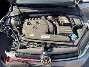 Volkswagen Golf VII 1.5 TSI Evo BMT 16V Épave (2018, Métallisé, Champagne)