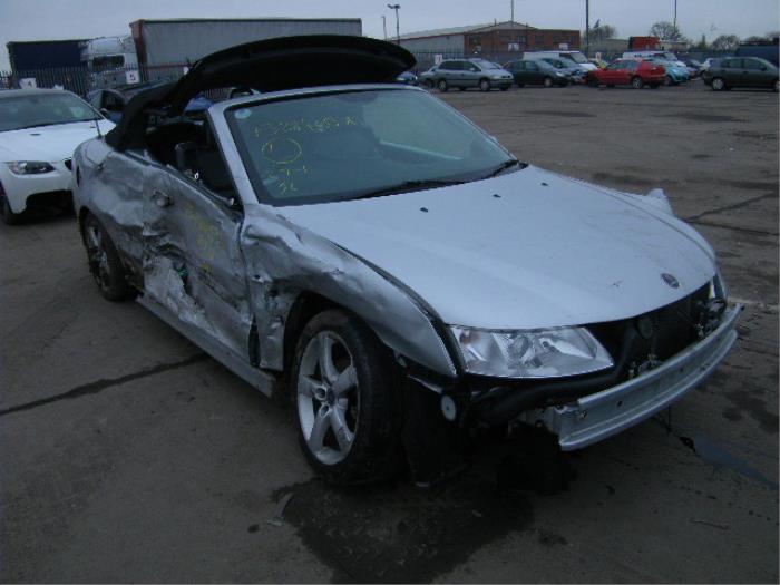 Saab 9-3 II 1.8t 16V Épave (2007, Métallisé, Argenté)