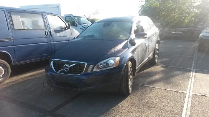 Volvo XC60 I 3.2 24V AWD Skrotfordon (2012, BLAUW)