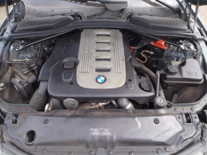 BMW 5 serie 525d 24V Épave (2006, Gris)