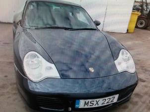 Porsche 911 3.6 Carrera 4 24V Épave (2004, Bleu)