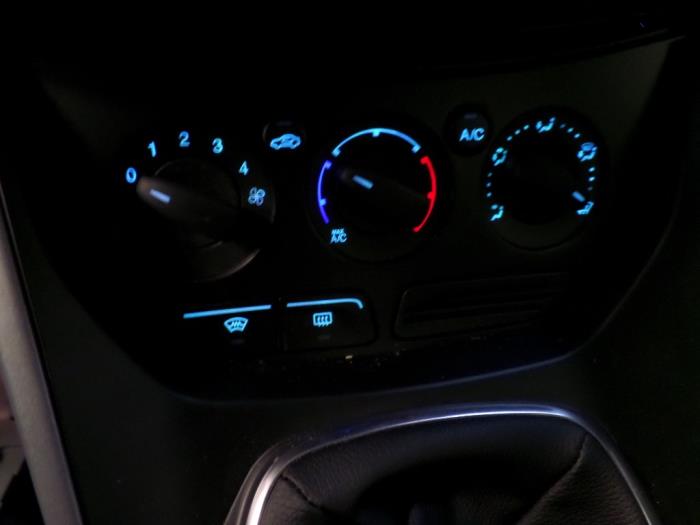 Ford C-Max 1.6 TDCi 16V Van Samochód złomowany (2014, Ciemny, Moondust, Moonmist)