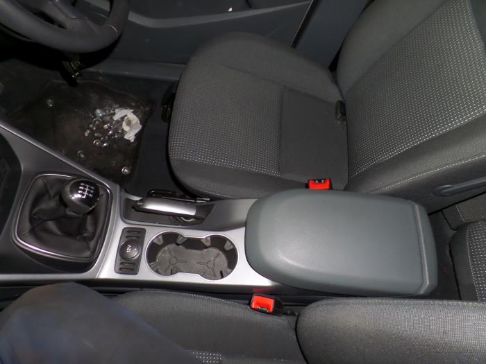 Ford C-Max 1.6 TDCi 16V Van Samochód złomowany (2014, Ciemny, Moondust, Moonmist)