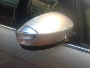 Ford C-Max 1.6 TDCi 16V Van Samochód złomowany (2014, Ciemny, Moondust, Moonmist)