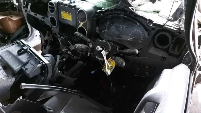 Citroen Berlingo Épave (2015, Gris)