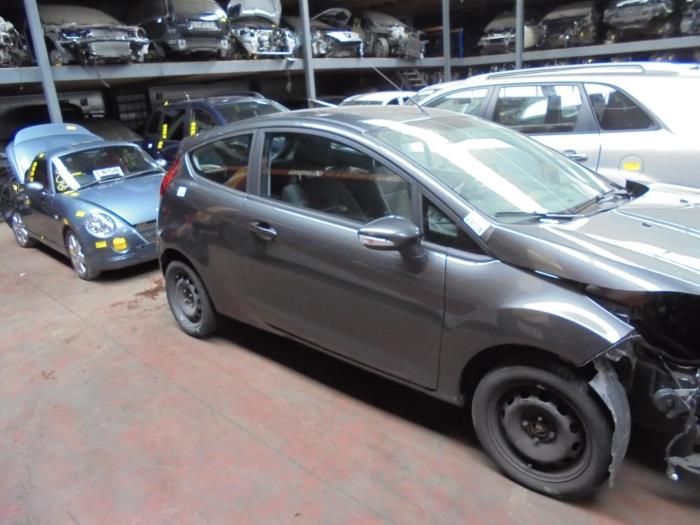 Ford Fiesta 6 1.0 Ti-VCT 12V 65 Salvage vehicle (2015, Gray)