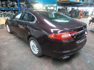 Jaguar XF Samochód złomowany (2010, Czerwony)