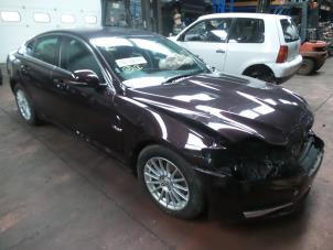 Jaguar XF Samochód złomowany (2010, Czerwony)