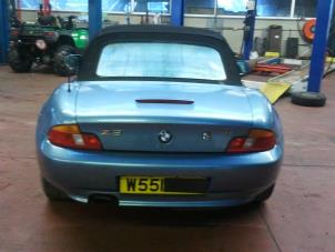 BMW Z3 Roadster 1.9 Épave (2001, Bleu)