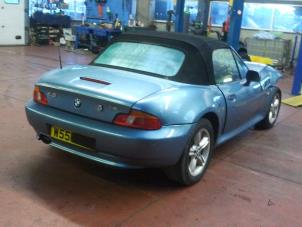 BMW Z3 Roadster 1.9 Épave (2001, Bleu)