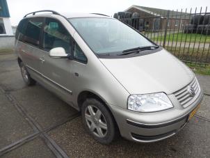 Volkswagen Sharan 2.0 TDI Vehículo de desguace (2006, Beige)