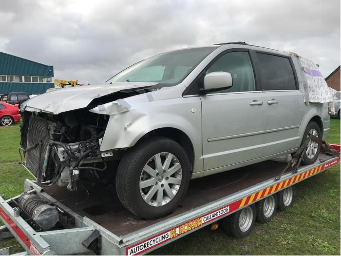 Chrysler Voyager Skrotfordon (2008, GRIJS)