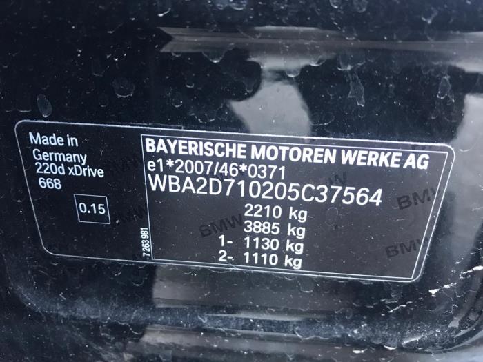 BMW 2-Serie Vehículo de desguace (2017, Negro)