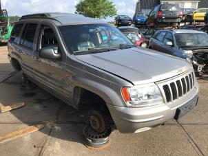 Jeep Grand Cherokee 2.7 CRD 20V Vehículo de desguace (2002, Gris)